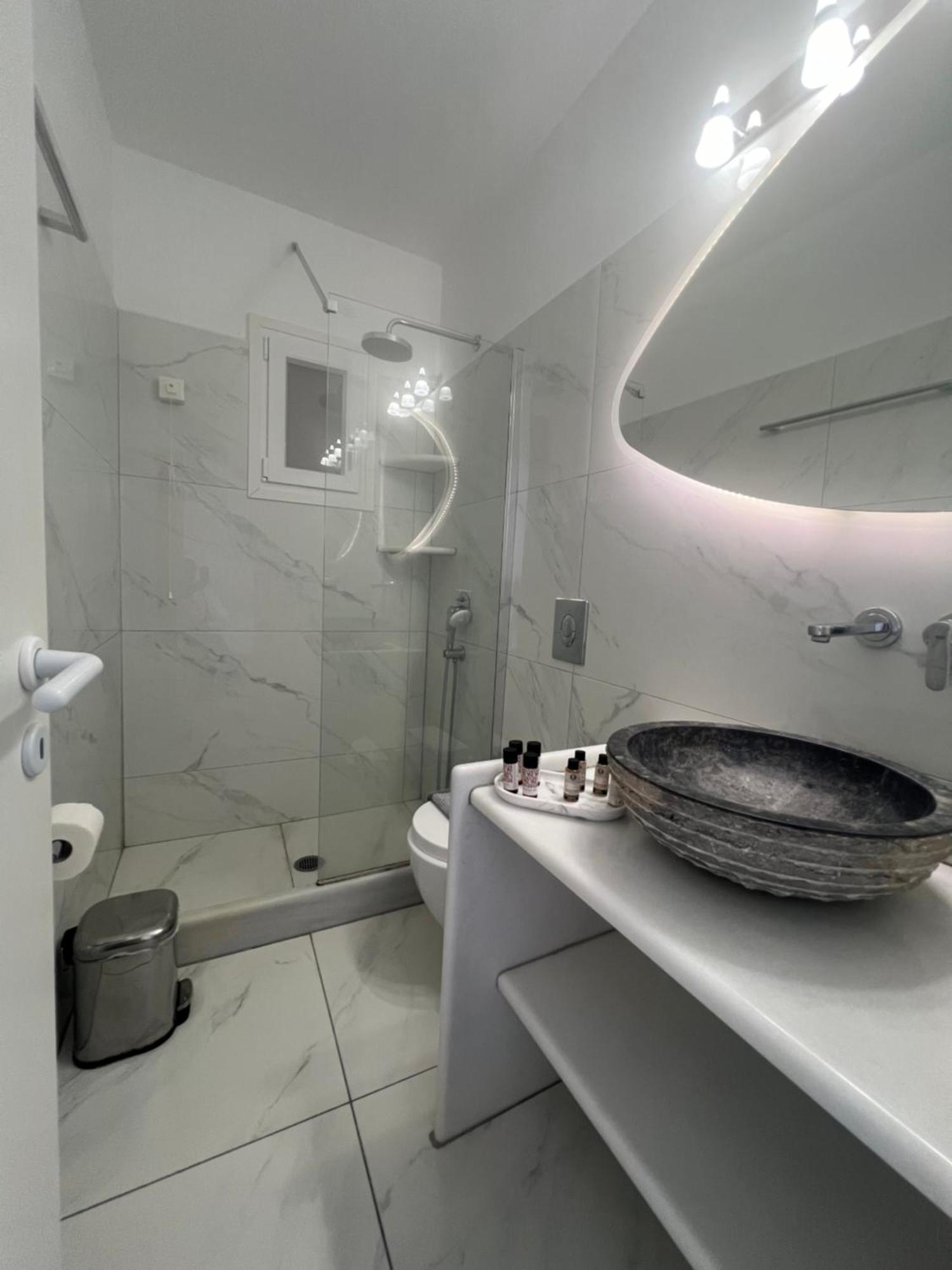 Katerina Apartments & Studios 나오우사 외부 사진